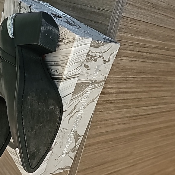 Jeffrey Campbell Cromwell - Picture 7 of 9